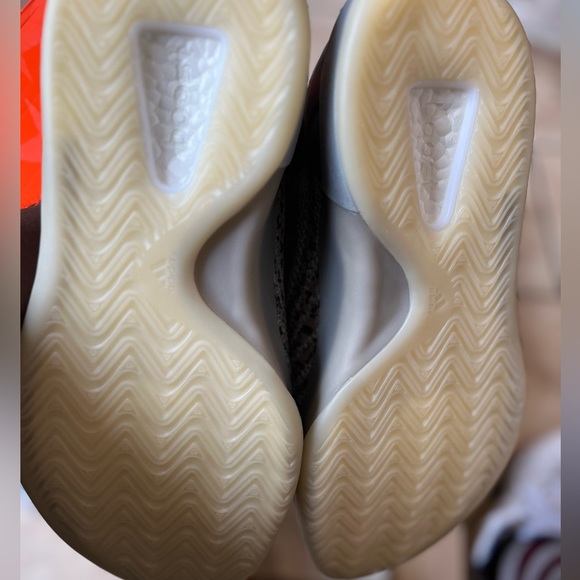 Adidas /Yeezy Qntm Teal size 9.5 ( brand new ) - Picture 4 of 8